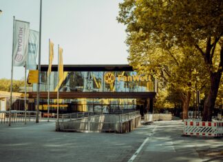 Teilnehmer Borussia Dortmund Gegen FC Bayern München: Spannende Statistiken Enthüllt!