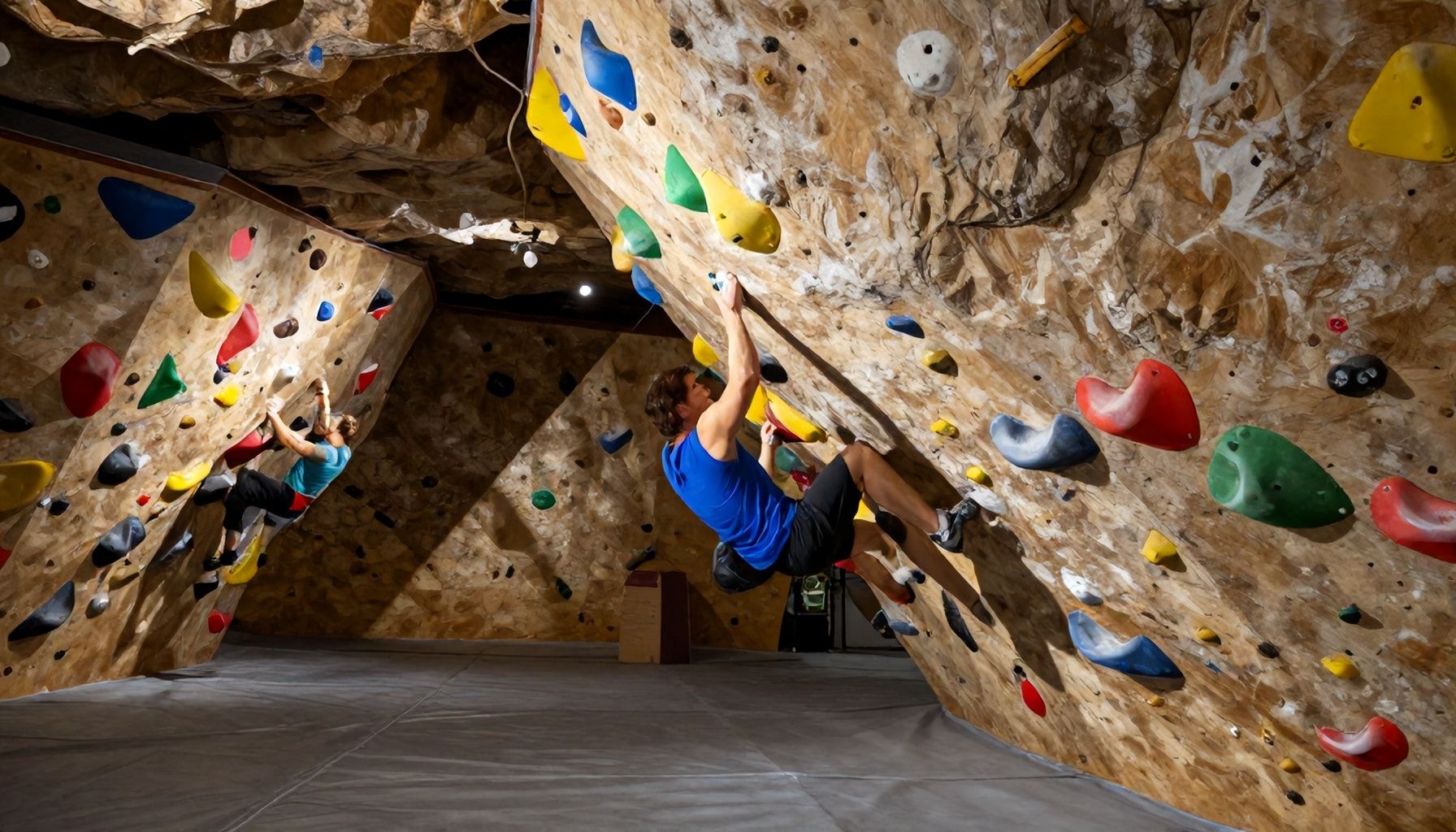 Die 5 wichtigsten Vorteile des Boulderns in einer Münchner Hallen gegenüber einer alten Lehmhöhle
