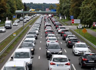 Stau auf der A9 Richtung München: 15 Kilometer Stau bei Nürnberg