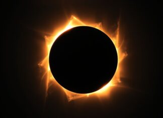 Die faszinierende Welt der Sonnenfinsternis: Ein Naturphänomen, das uns staunen lässt The fascinating world of solar eclipses: A natural phenomenon that leaves us in awe