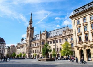 München entdecken: Ein Blick auf die lebendige Kultur und Geschichte Discovering Munich: A Glimpse into its Vibrant Culture and History