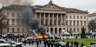 Brandstiftung im Justizpalast München: 500 Beamte im Großeinsatz gegen mutmaßliche Tätergruppe