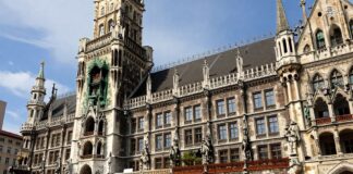 Historisches Juwel in Gefahr: Münchens Königshof steht seit 120 Jahren erstmals zum Verkauf