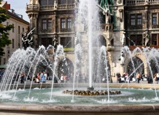 Nach 75 Jahren: Münchens Königsplatz erhält historische Brunnen zurück