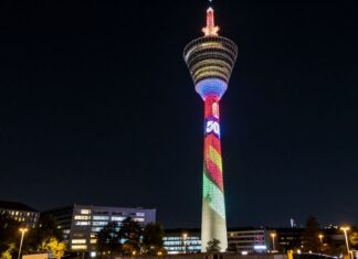 Münchens Fernsehturm feiert 50 Jahre mit neuem Besucherrekord und LED-Lichtshow