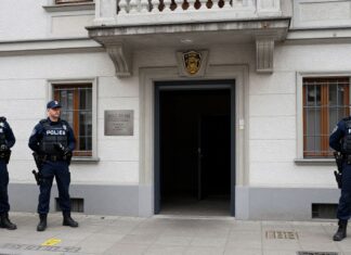 Polizei schließt nach 3 Monaten illegales Gloryhole-Lokal in München-Laim