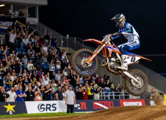 Freestyle-MX-Spektakel in München: 12.000 Fans feiern atemberaubende Tricks